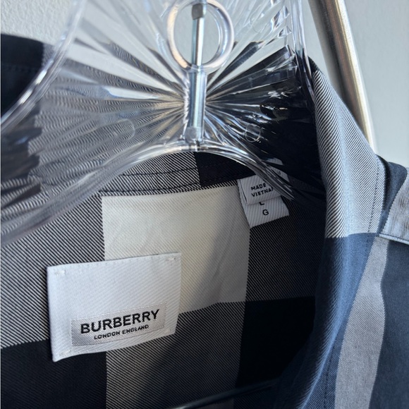 Burberry Men's Black and White Plaid Shirt - Picture 8 of 9